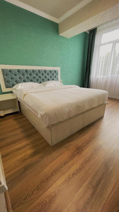 Khan Plaza Ałma Ata Zewnętrze zdjęcie